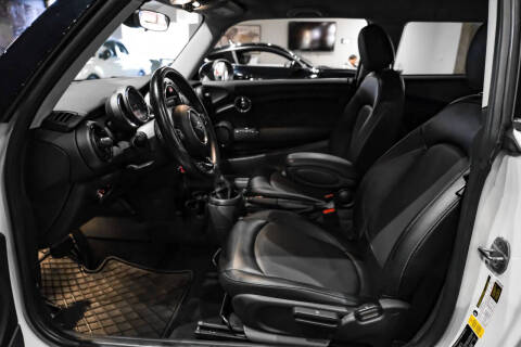 2017 MINI Hardtop 2 Door Cooper