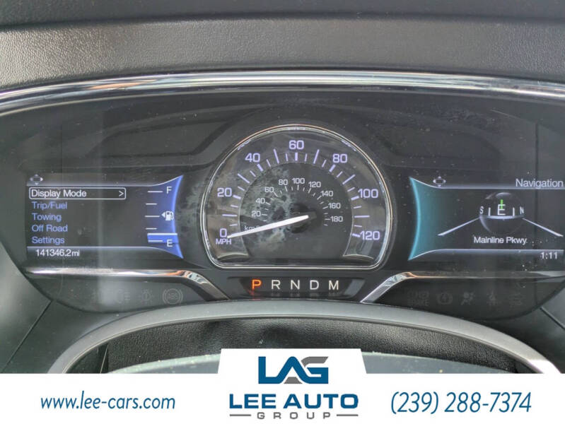 2017 Lincoln Navigator Select
