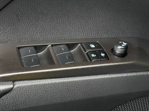 2024 Toyota Camry Hybrid SE