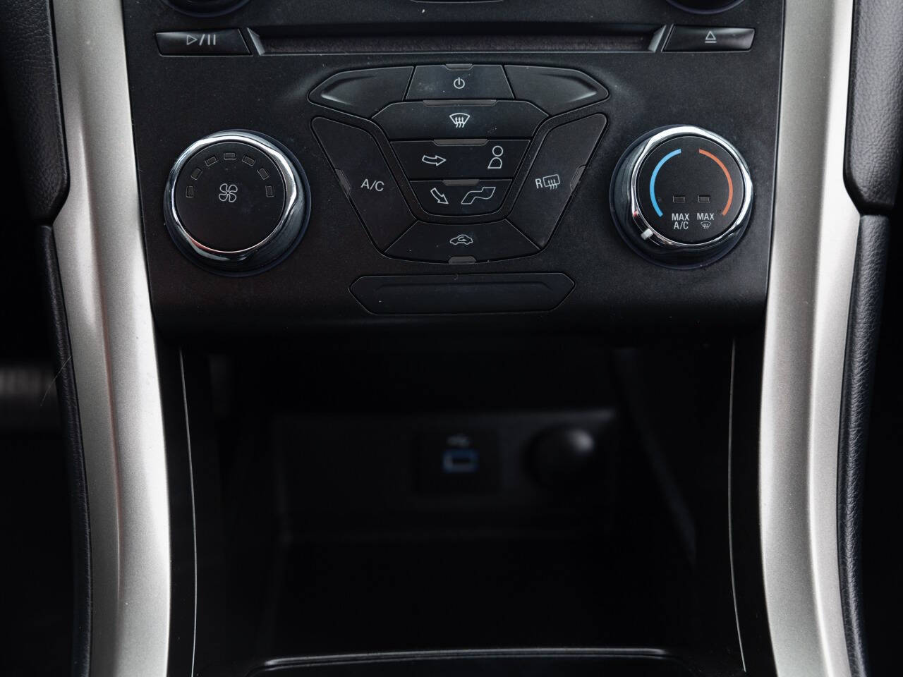 Used Car 2017 Ford Fusion  Se Awd 4dr Sedan For Sale Under $10,000 In Coal City, Illinois