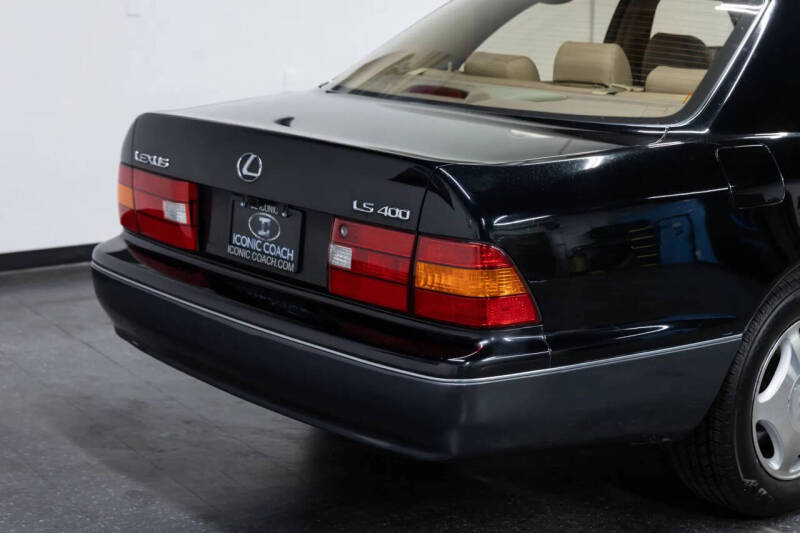 1999 Lexus LS 400