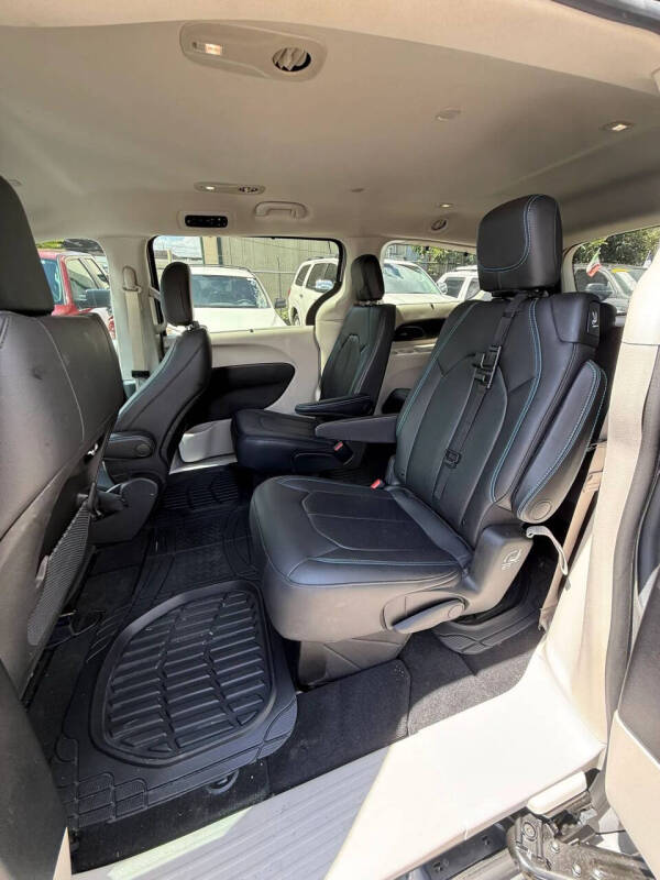 2021 Chrysler Pacifica Touring L