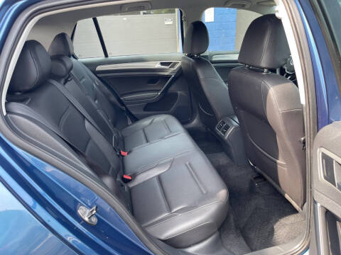 2015 Volkswagen Golf TSI SE