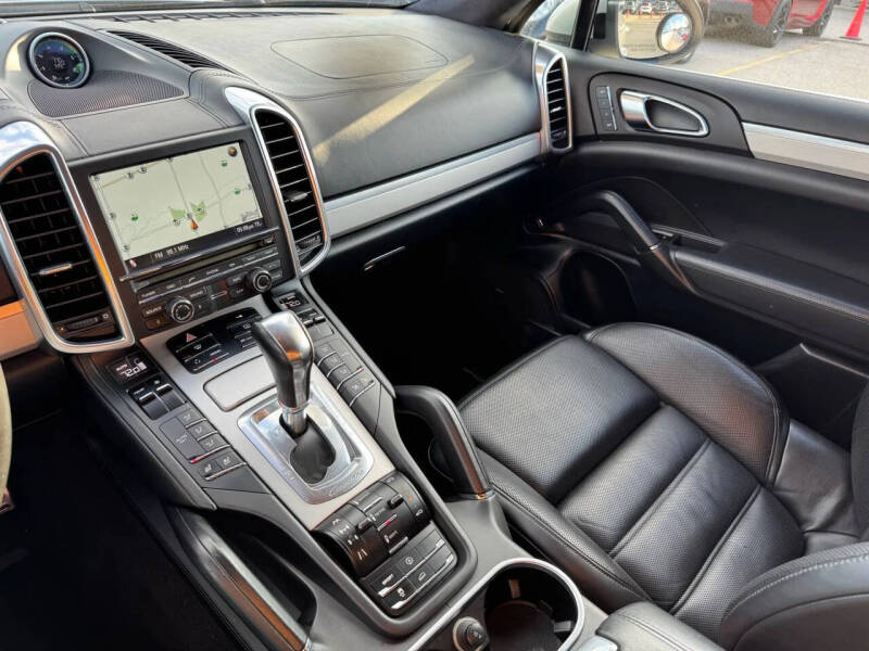 2012 Porsche Cayenne Turbo