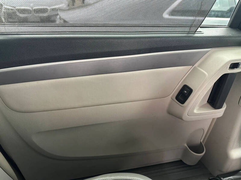 2011 Volkswagen Routan