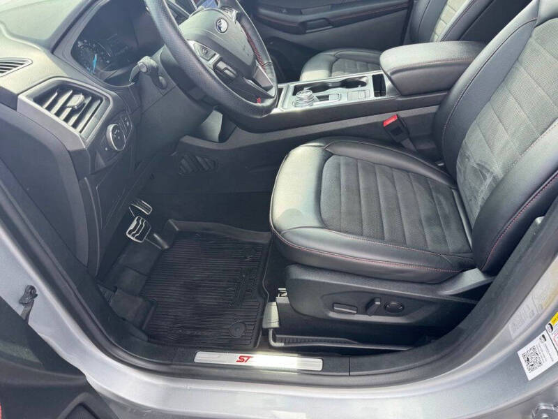 2022 Ford Edge ST-Line