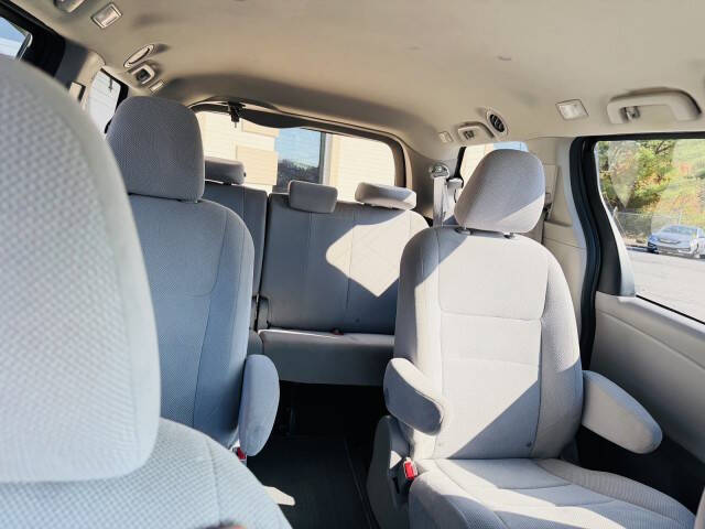 2020 Toyota Sienna L 7-Passenger
