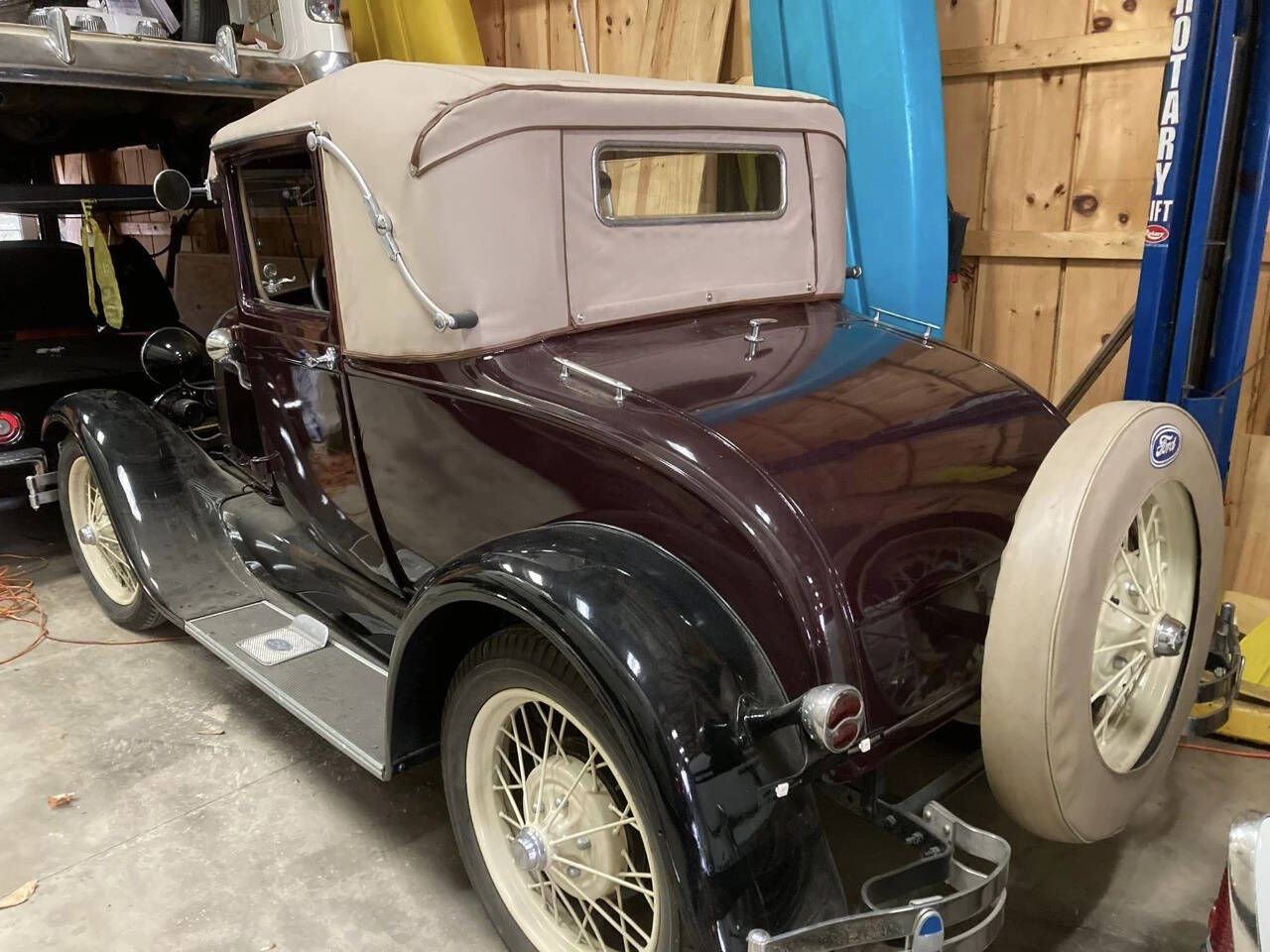 1929 Ford Model A 2