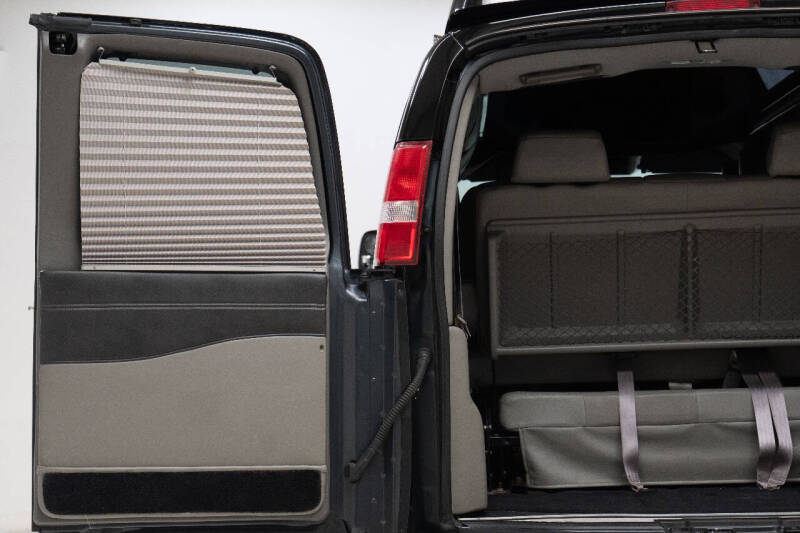 2017 Chevrolet Express 2500