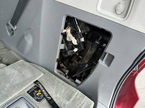 2012 Toyota Sienna LE 8-Passenger