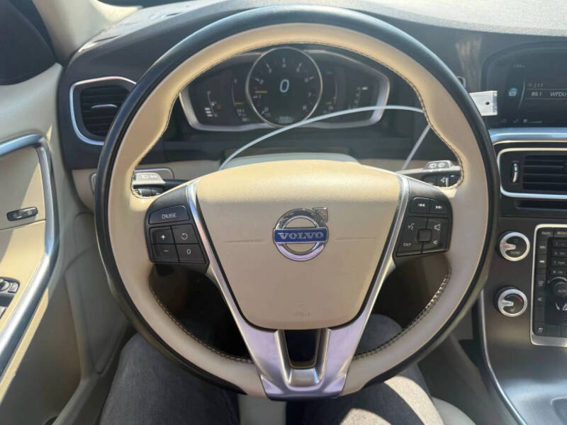 2015 Volvo V60 T5 Premier