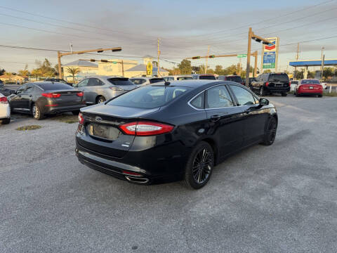 2014 Ford Fusion SE