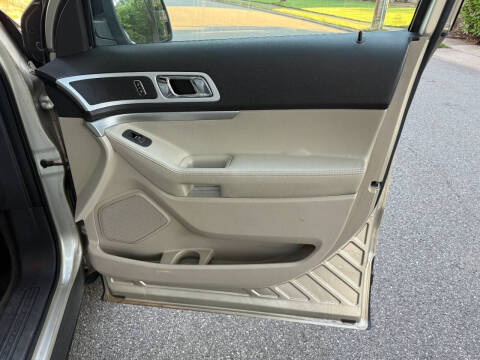 2011 Ford Explorer XLT