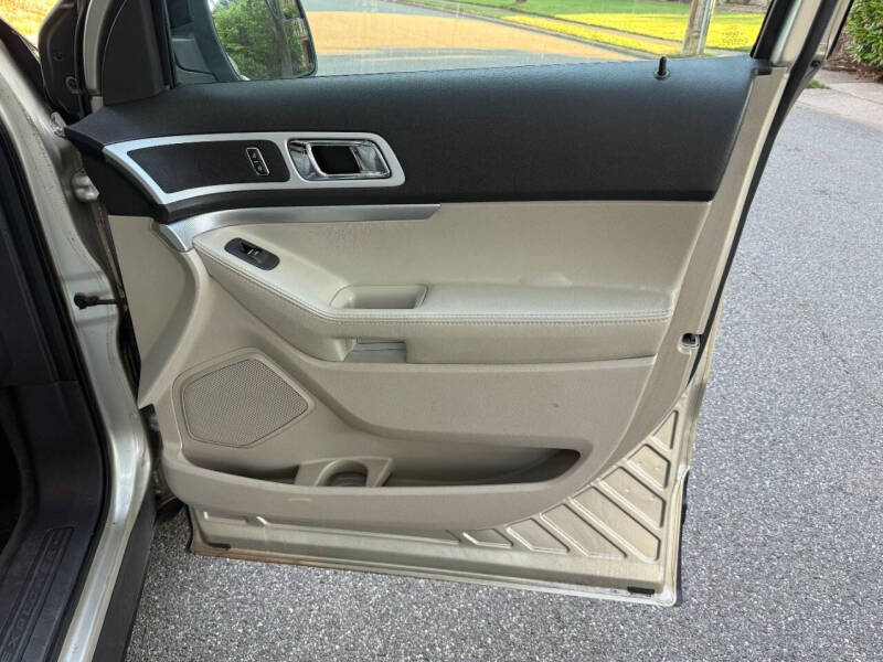 2011 Ford Explorer XLT