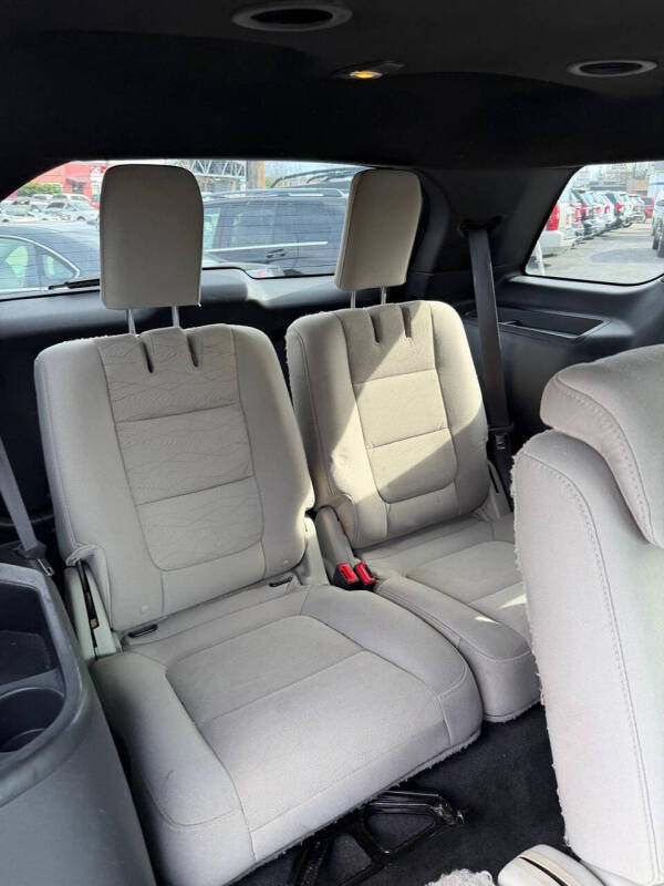 2015 Ford Explorer