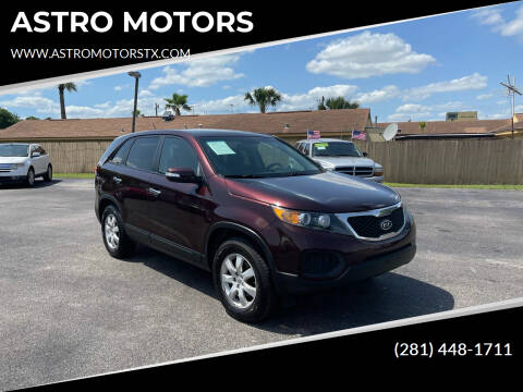 2013 Kia Sorento for sale at ASTRO MOTORS in Houston TX