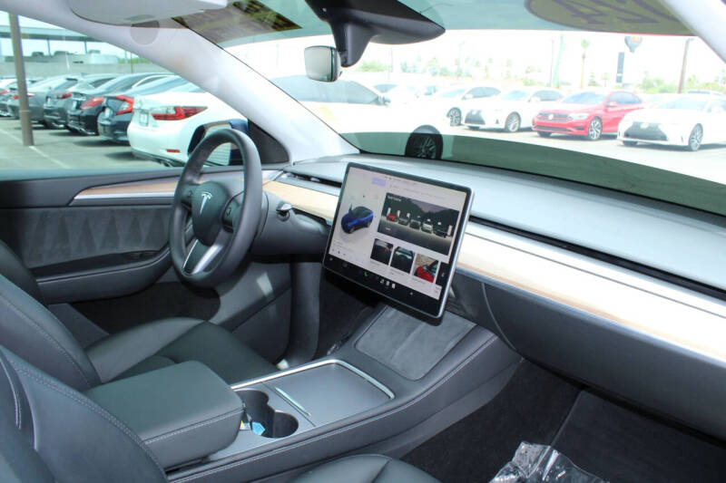 2024 Tesla Model Y Long Range