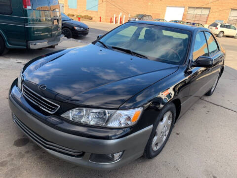 2000 Lexus ES 300 for sale at Square Business Automotive in Milwaukee WI