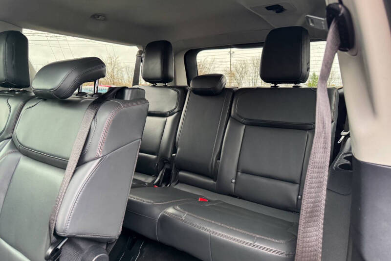2025 Ford Expedition MAX Active