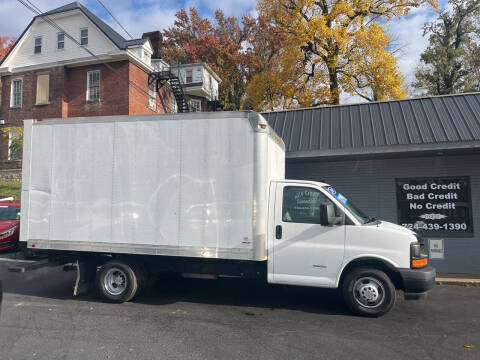 2017 Chevrolet Express for sale at Auto Credit Connection LLC in Uniontown PA