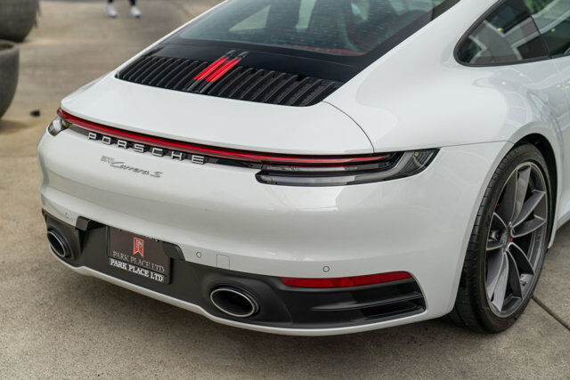 2022 Porsche 911 6