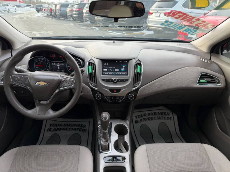 2017 Chevrolet Cruze LT Auto