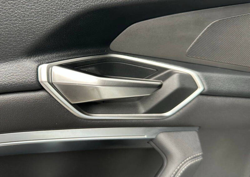 2024 Audi Q8 e-tron quattro Premium Plus