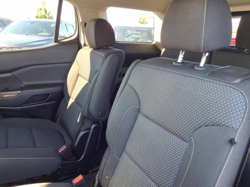 2023 GMC Acadia SLE