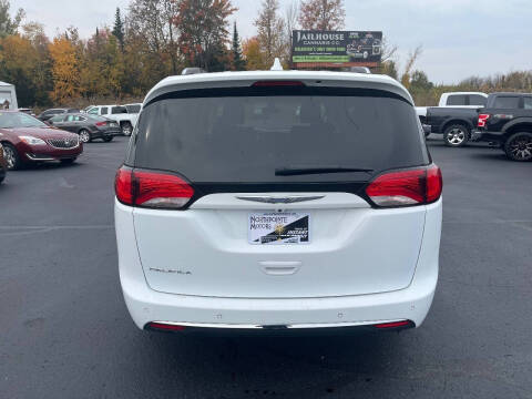 2020 Chrysler Pacifica Touring L