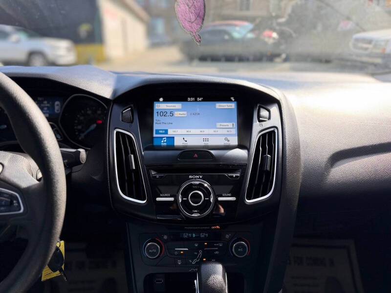 2017 Ford Focus SEL