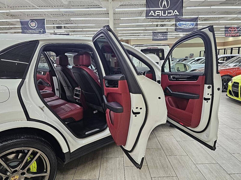 2020 Porsche Cayenne E-Hybrid