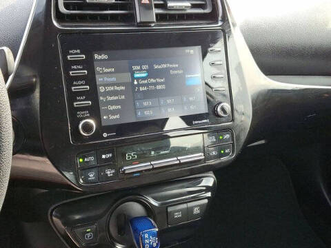 2022 Toyota Prius LE