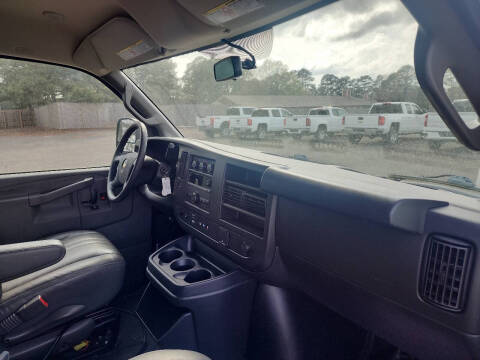 2022 Chevrolet Express 2500