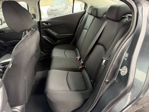 2015 Mazda MAZDA3 i Sport