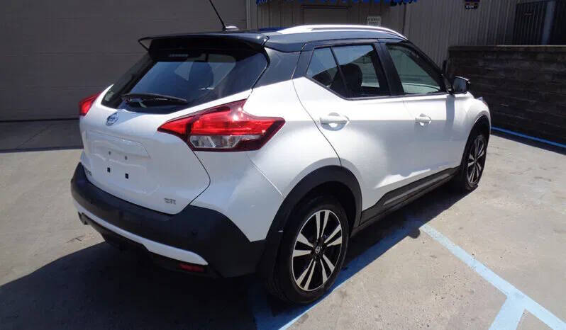 2020 Nissan Kicks SR