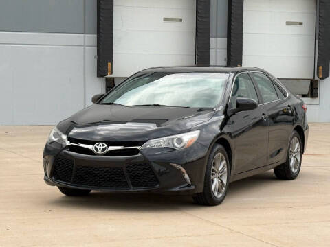 2016 Toyota Camry for sale at Clutch Motors in Lake Bluff IL