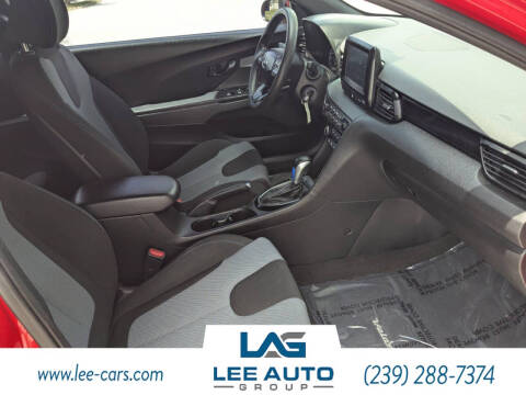 2019 Hyundai Veloster