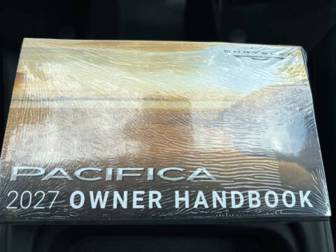 2027 Chrysler Pacifica Select