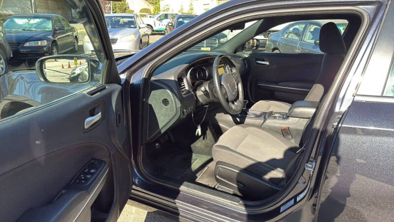 2017 Dodge Charger SE