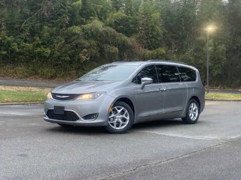 2017 Chrysler Pacifica for sale at Uniworld Auto Sales LLC. in Greensboro NC