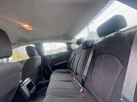 2015 Chrysler 200 Limited