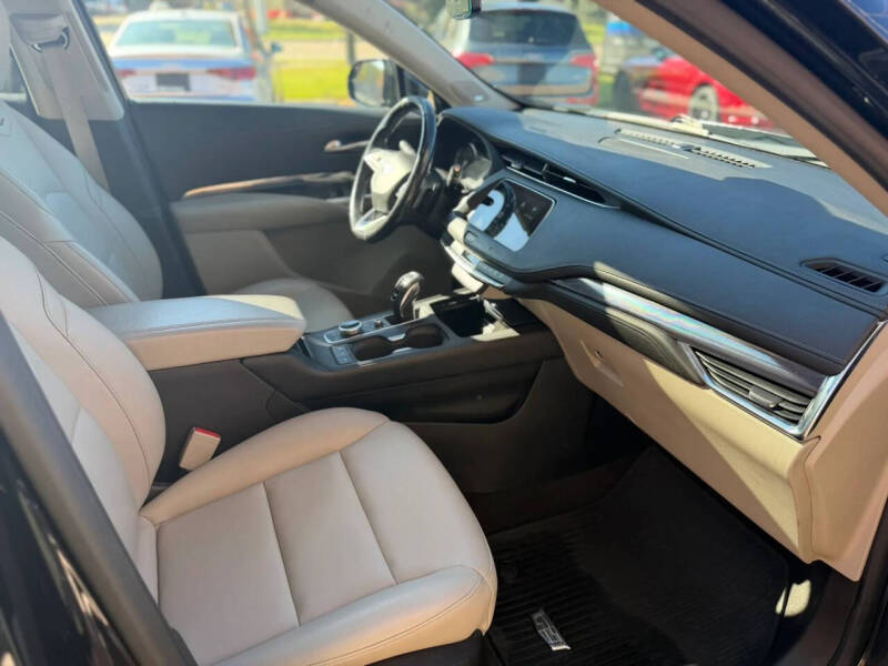 2019 Cadillac XT4 Luxury