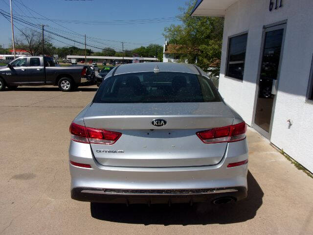 2019 Kia Optima LX photo 6