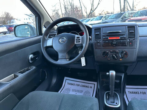 2011 Nissan Versa 1.8 S