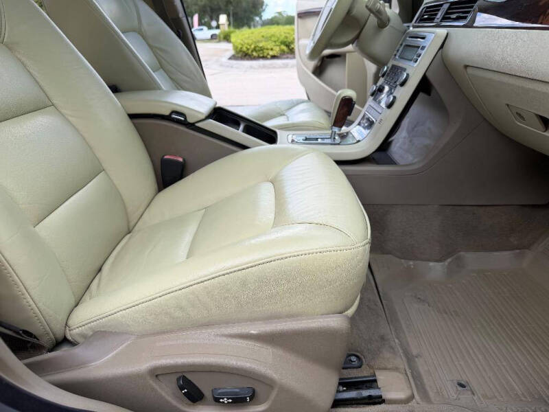 2008 Volvo V70 3.2