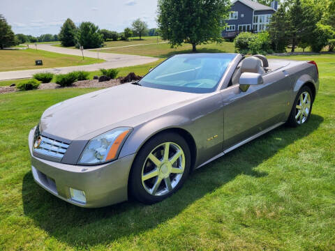 2005 Cadillac XLR for sale at Cody's Classic & Collectibles, LLC in Stanley WI