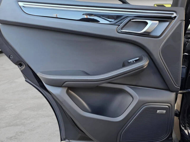 2020 Porsche Macan S