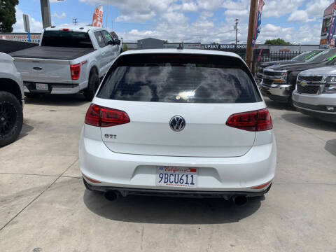 2017 Volkswagen Golf GTI S
