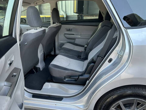 2015 Toyota Prius v Two