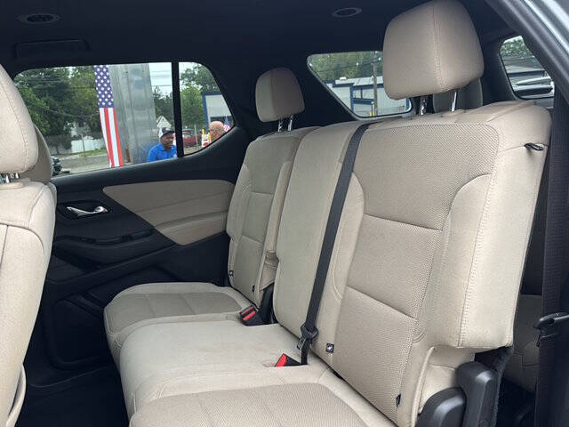 2023 Chevrolet Traverse LS